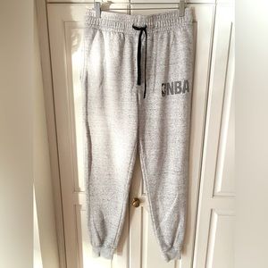 NBA sweatpants light gray elastic waistband hem drawstrings Pockets men's M